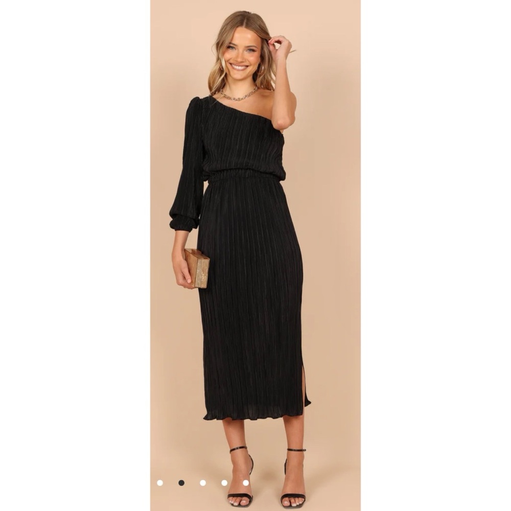Petal + Pup Pontee Elegant Black One-Shoulder Dress 🖤 size large